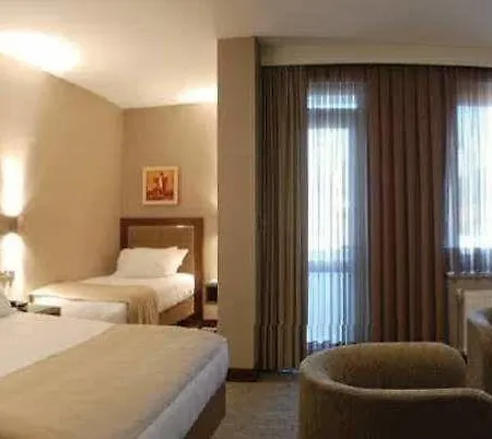 Готель Mostar 3*
